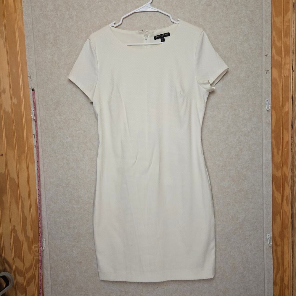 Banana Republic Womens 10 White Textured Short Sleeve Sheath Dress Career